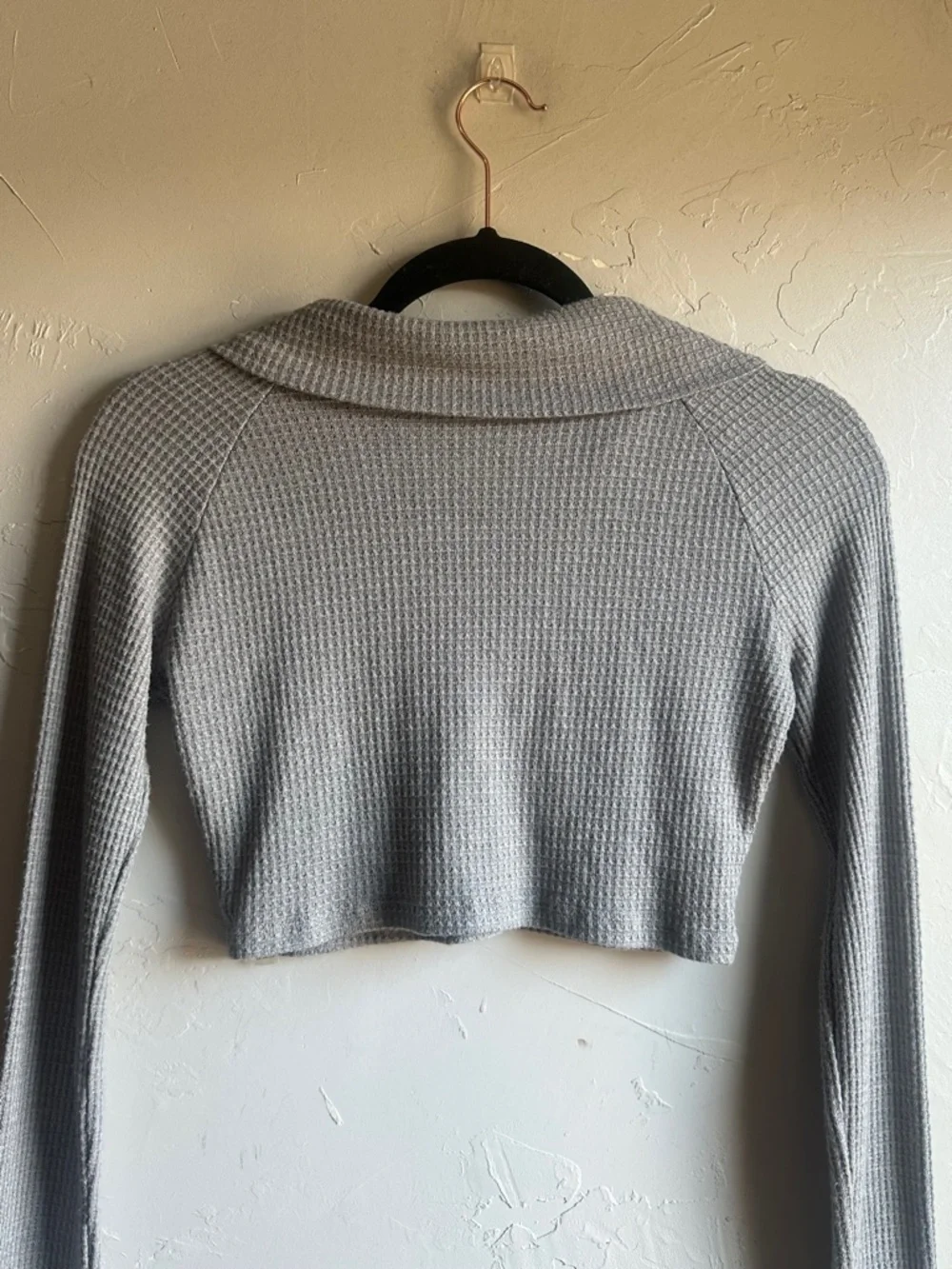 Free People Gray Ribbed Cropped Long Sleeve Henley